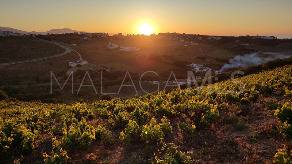 Villa for sale in Manilva