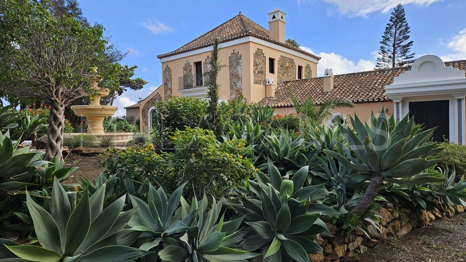Villa for sale in Manilva