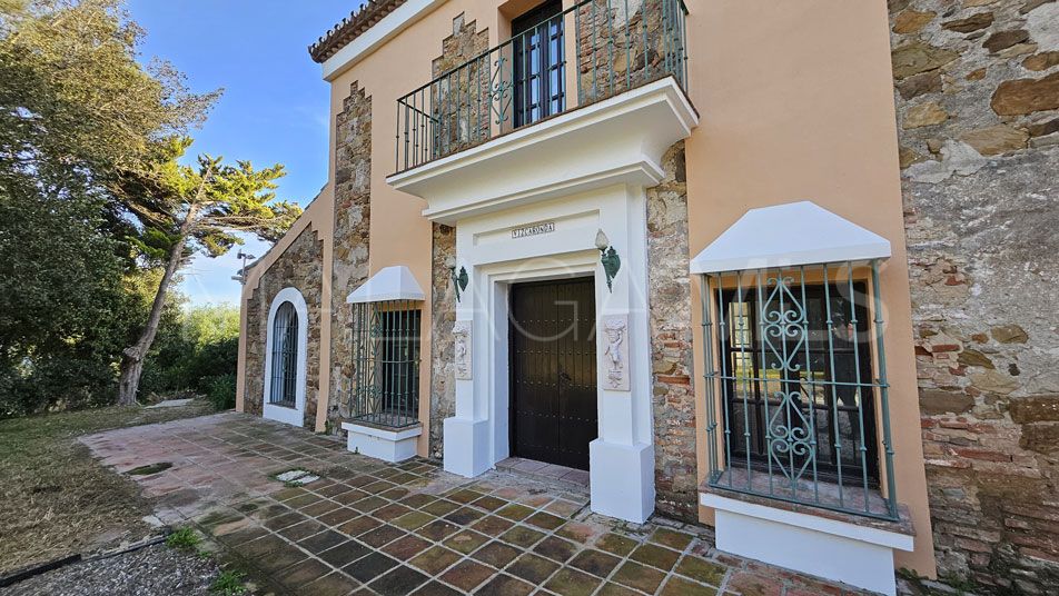 Villa for sale in Manilva