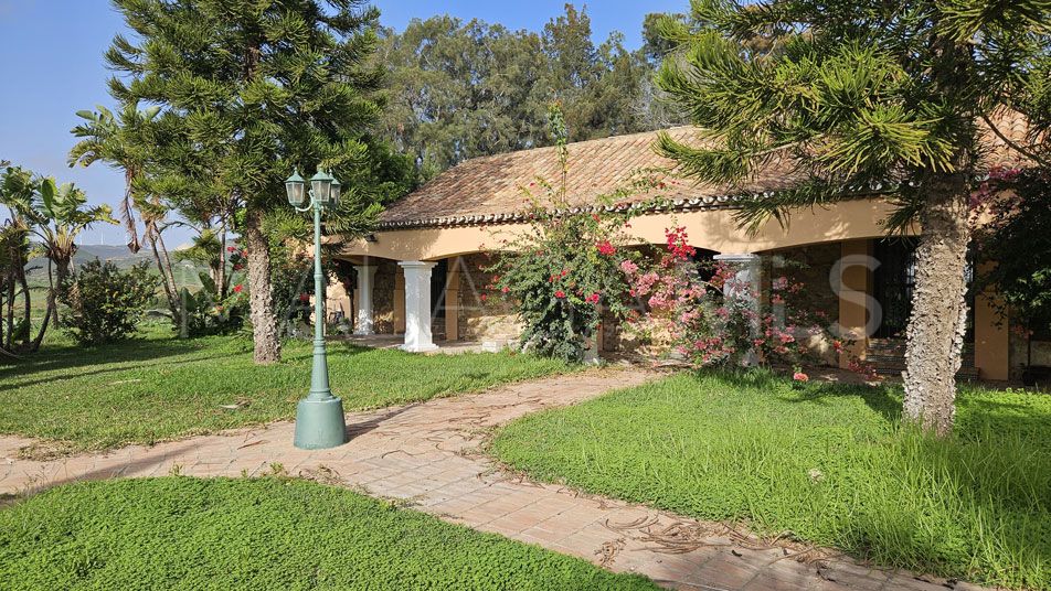 Villa for sale in Manilva