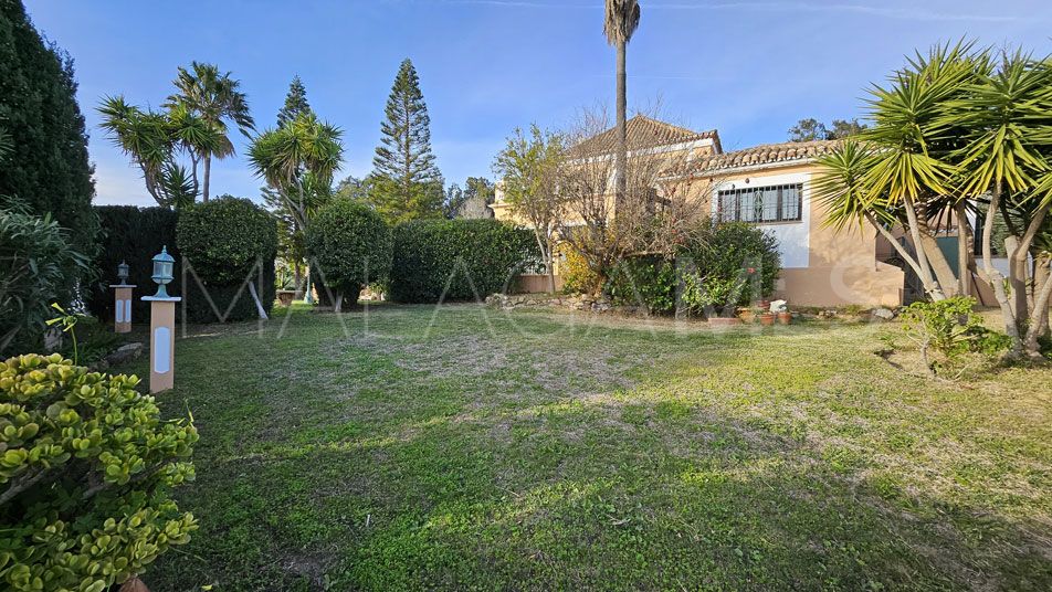 Villa for sale in Manilva