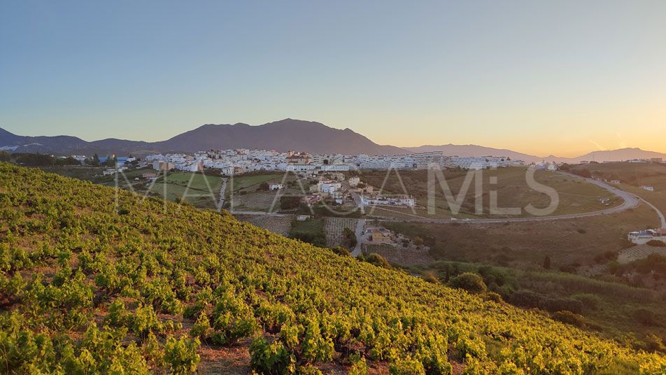 Villa for sale in Manilva