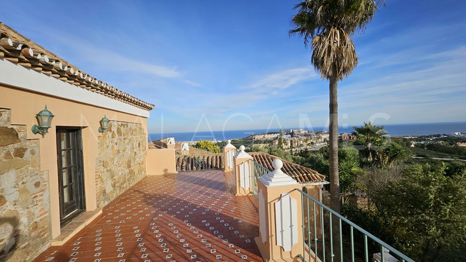Villa for sale in Manilva