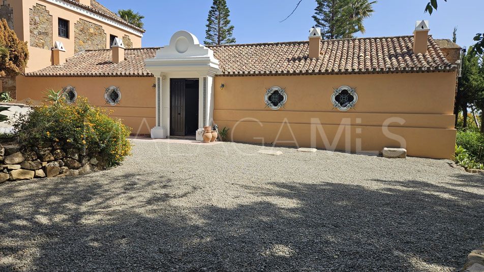 Villa for sale in Manilva