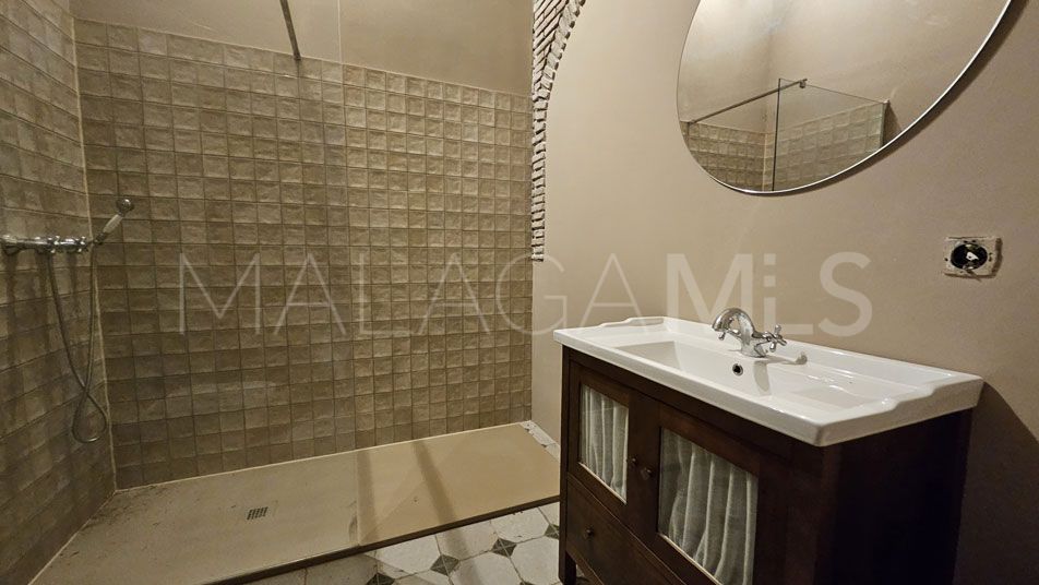Villa for sale in Manilva