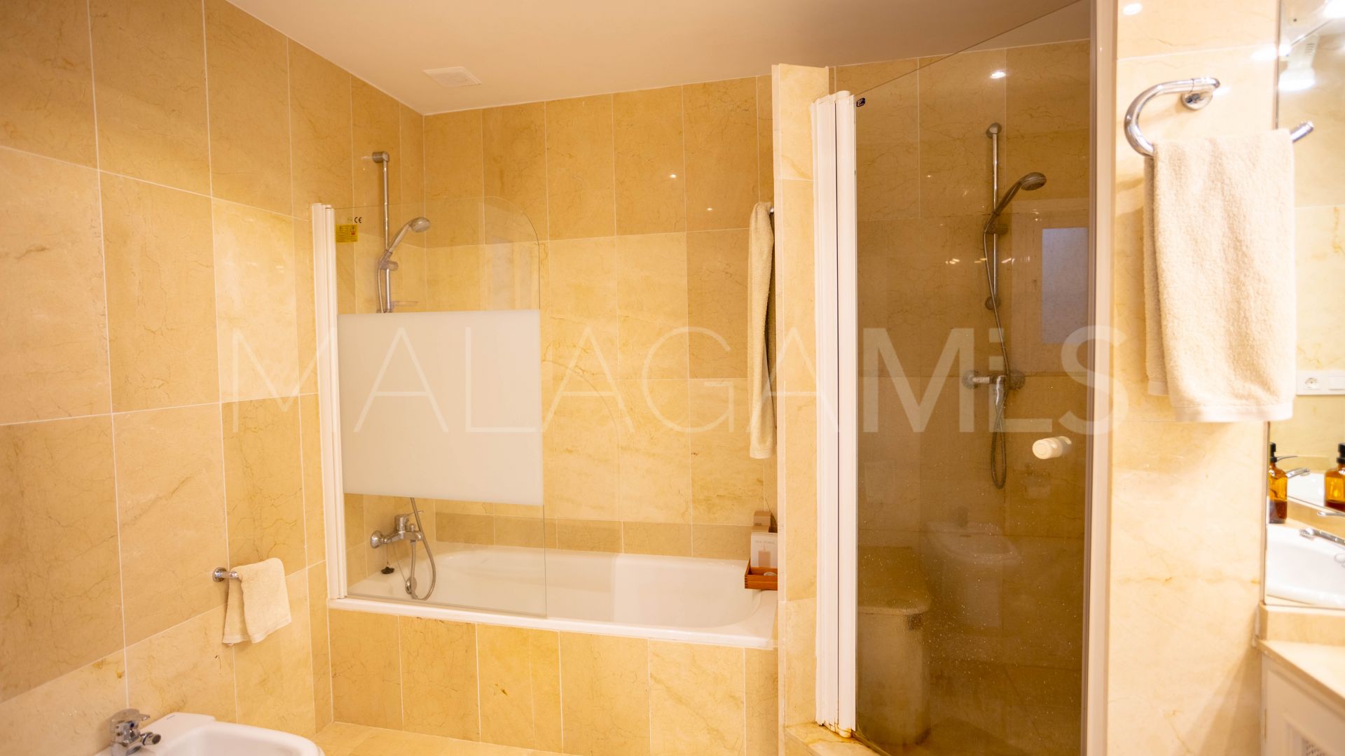 La Quinta, adosado for sale with 4 bedrooms