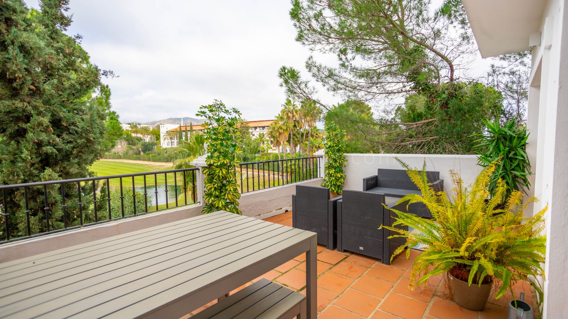 Townhouse with Golf Views in La Quinta, Benahavis