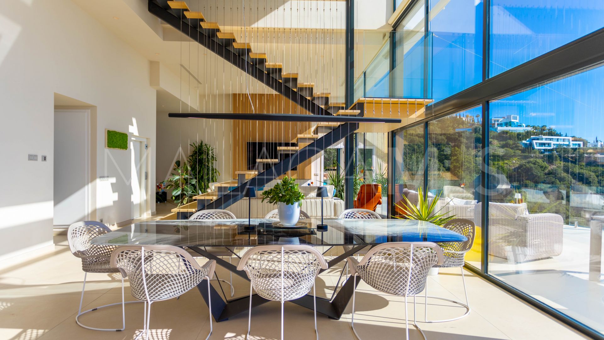 Buy Los Altos de los Monteros villa with 4 bedrooms