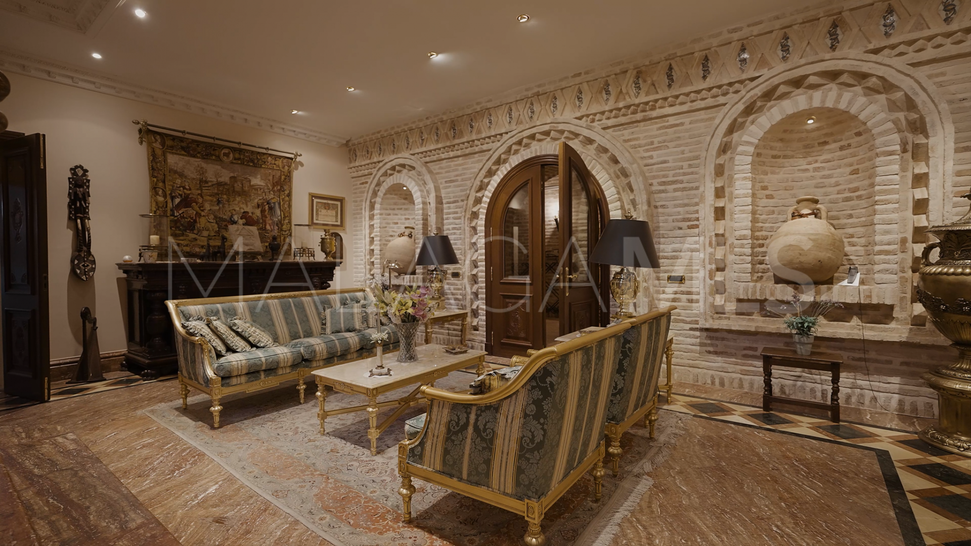 Villa for sale in Sierra Blanca with 7 bedrooms
