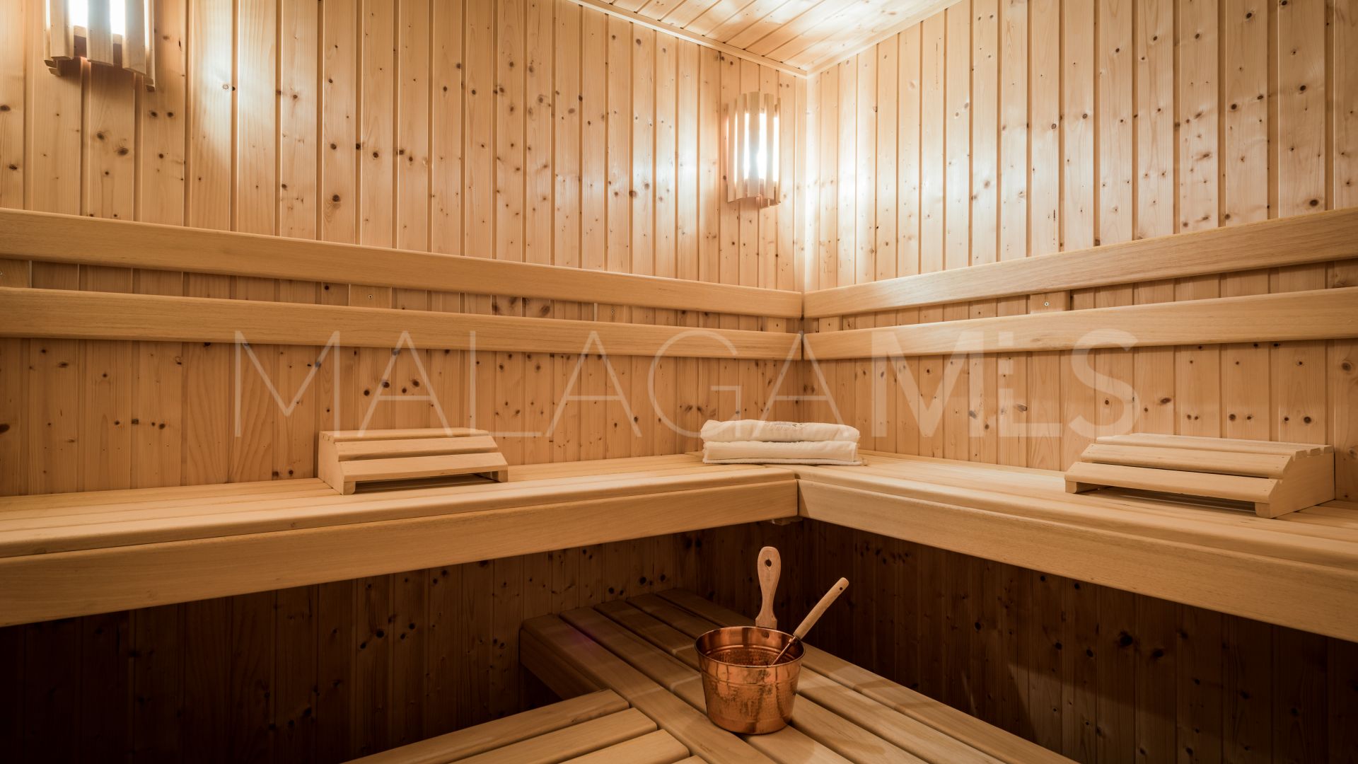 Villa for sale in Sierra Blanca with 7 bedrooms