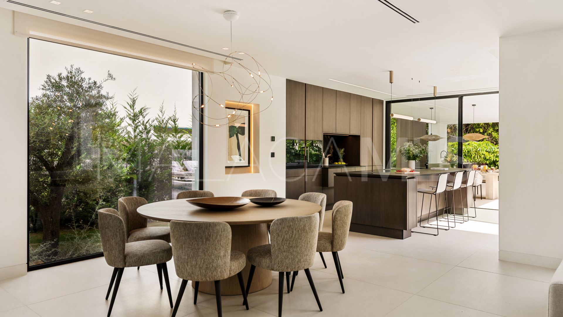 Villa for sale in Marbella City