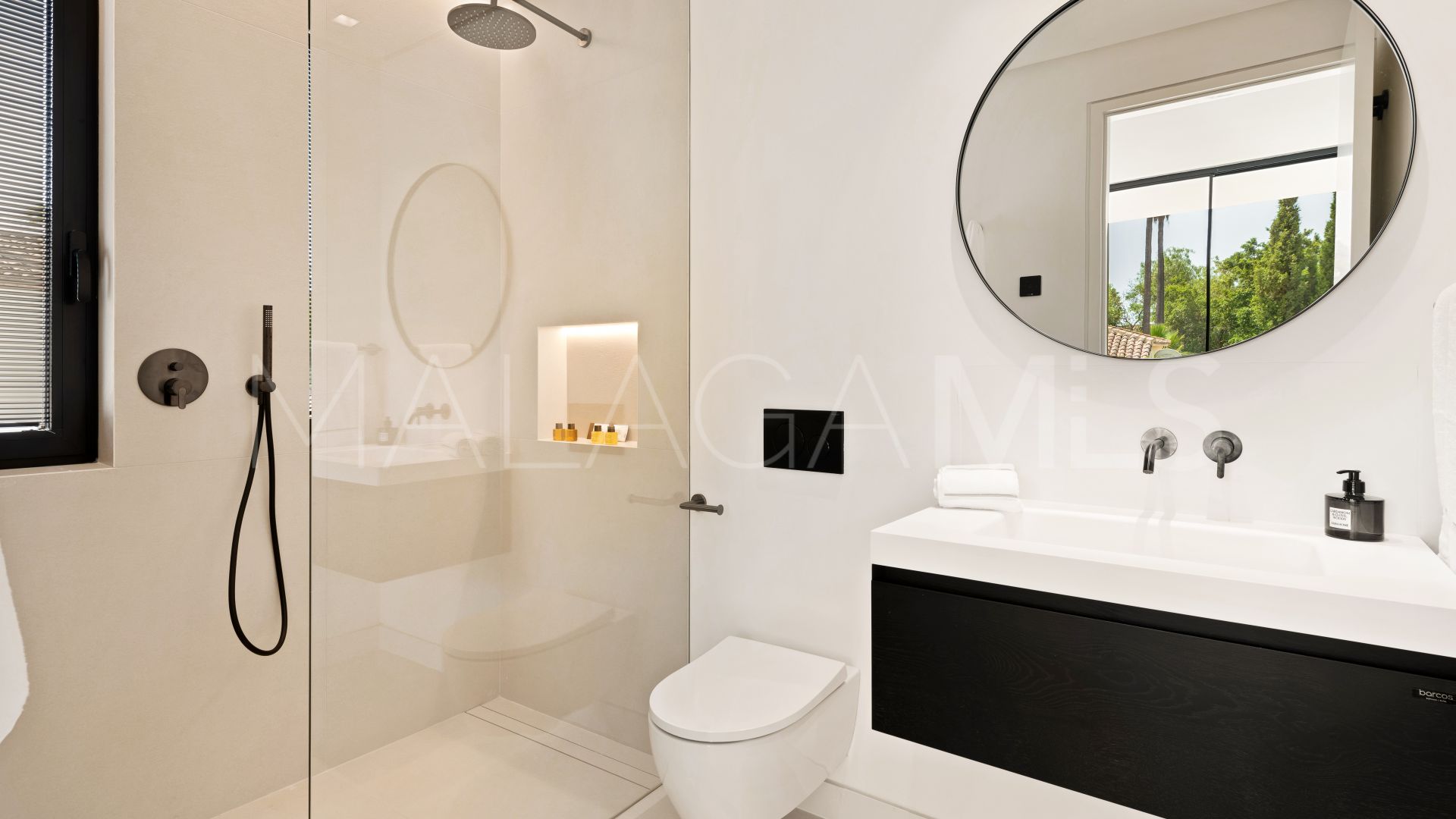 Villa for sale in Marbella City