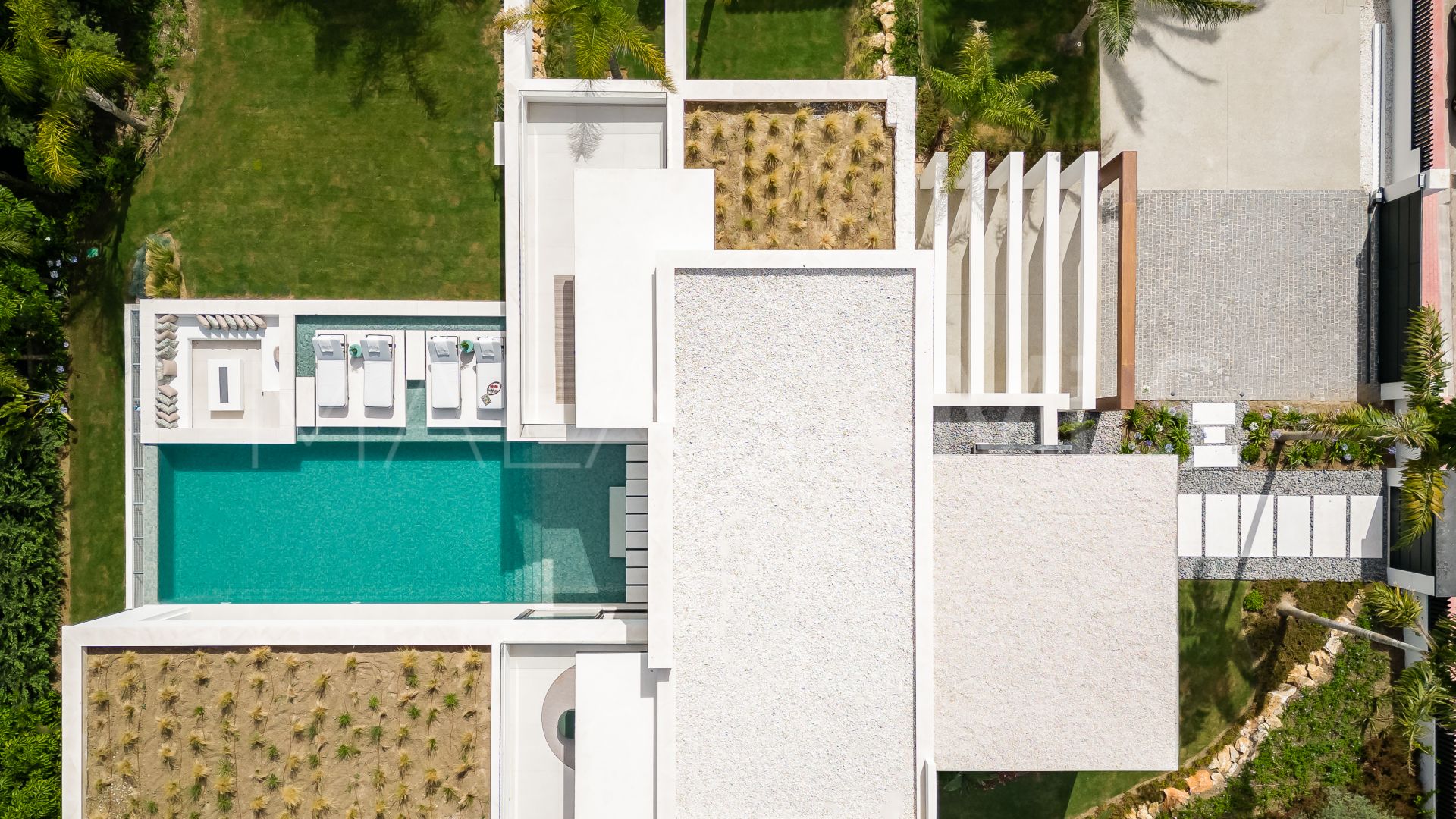 Villa for sale in Marbella City