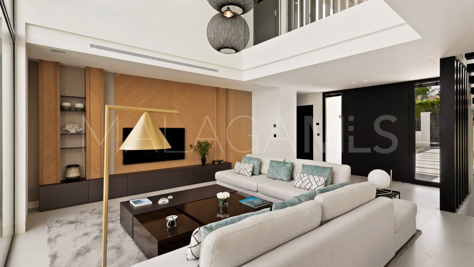 Villa for sale in Marbella City