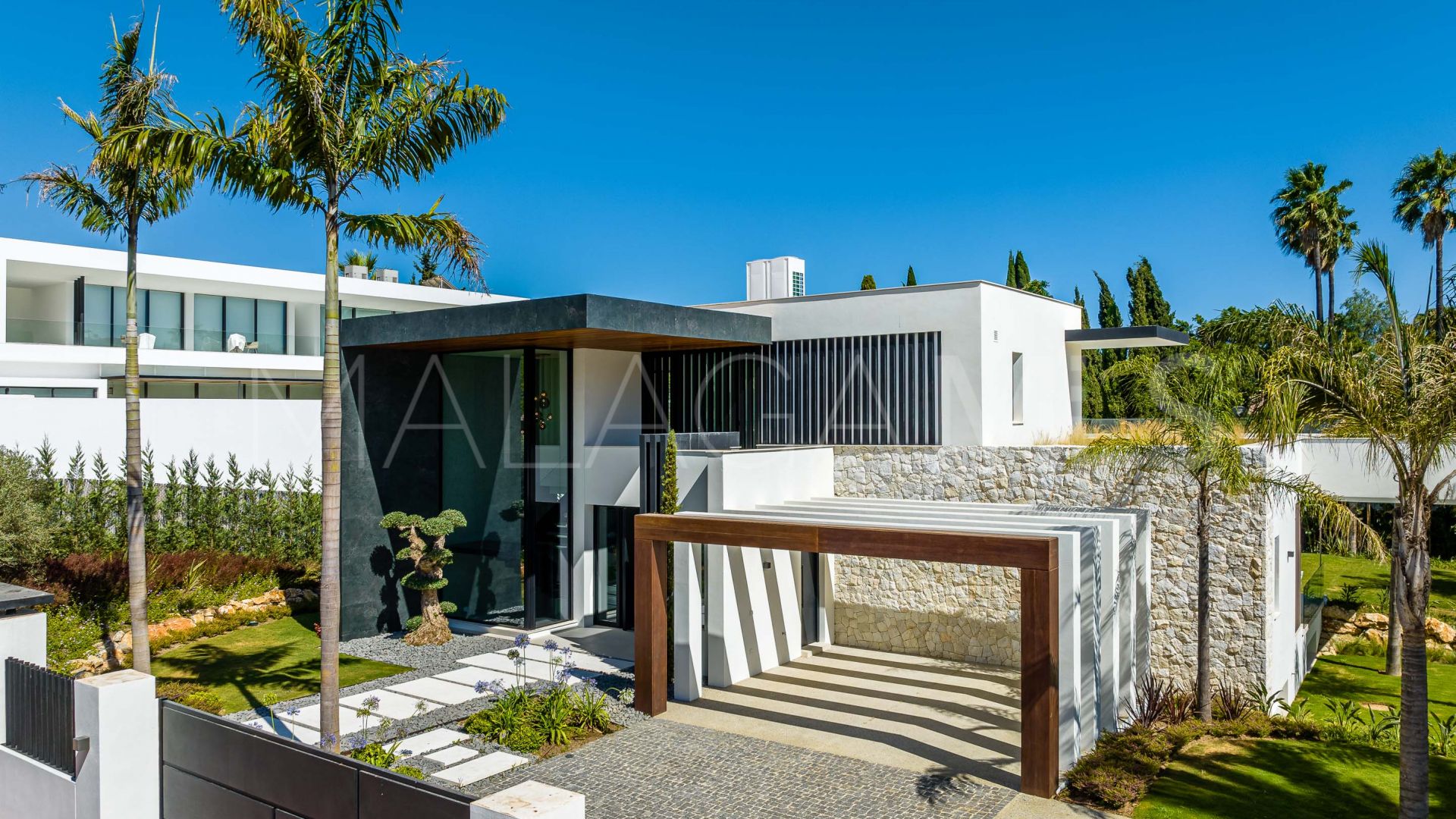 Villa for sale in Marbella City