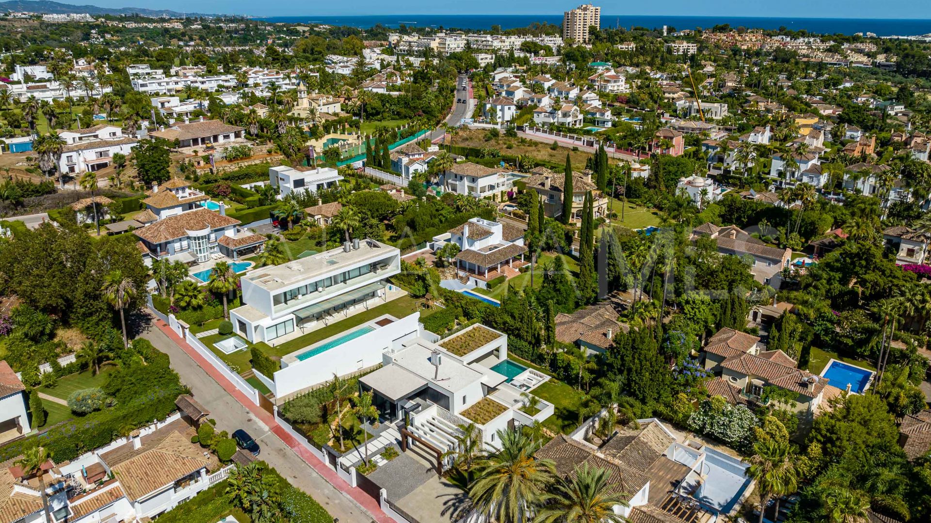 Villa for sale in Marbella City