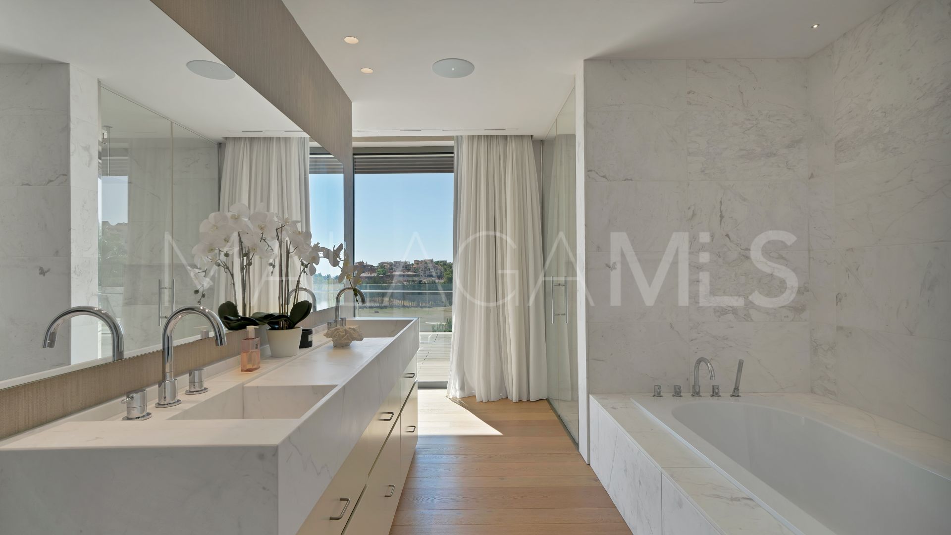 Villa for sale in Capanes Sur