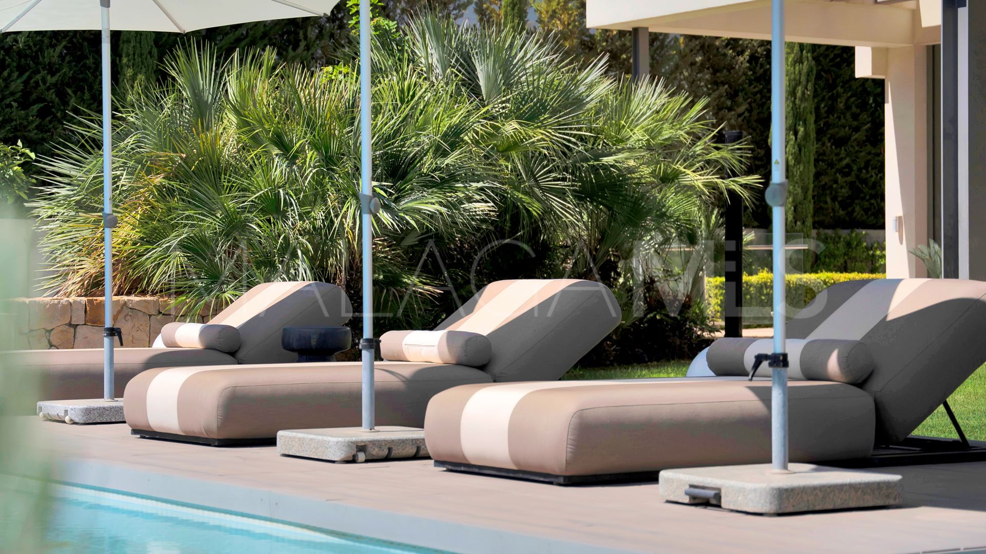 Villa for sale in Capanes Sur