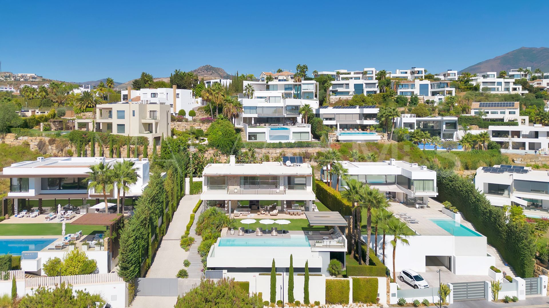 Villa for sale in Capanes Sur