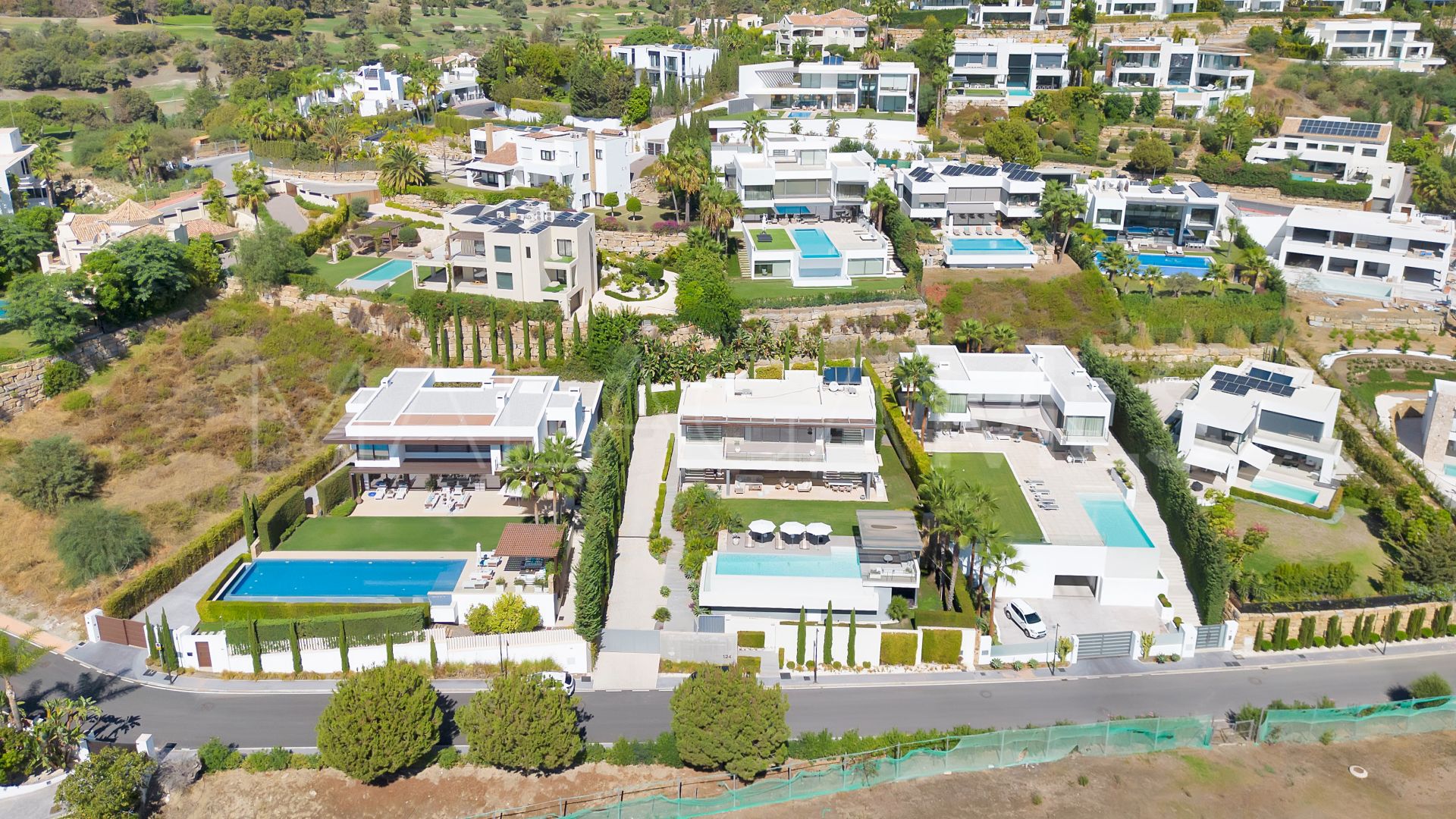 Villa for sale in Capanes Sur