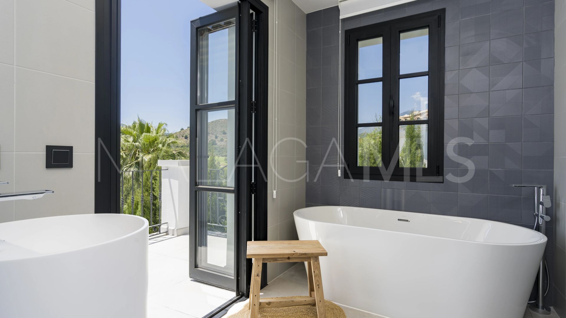 Villa for sale in Puerto del Capitan