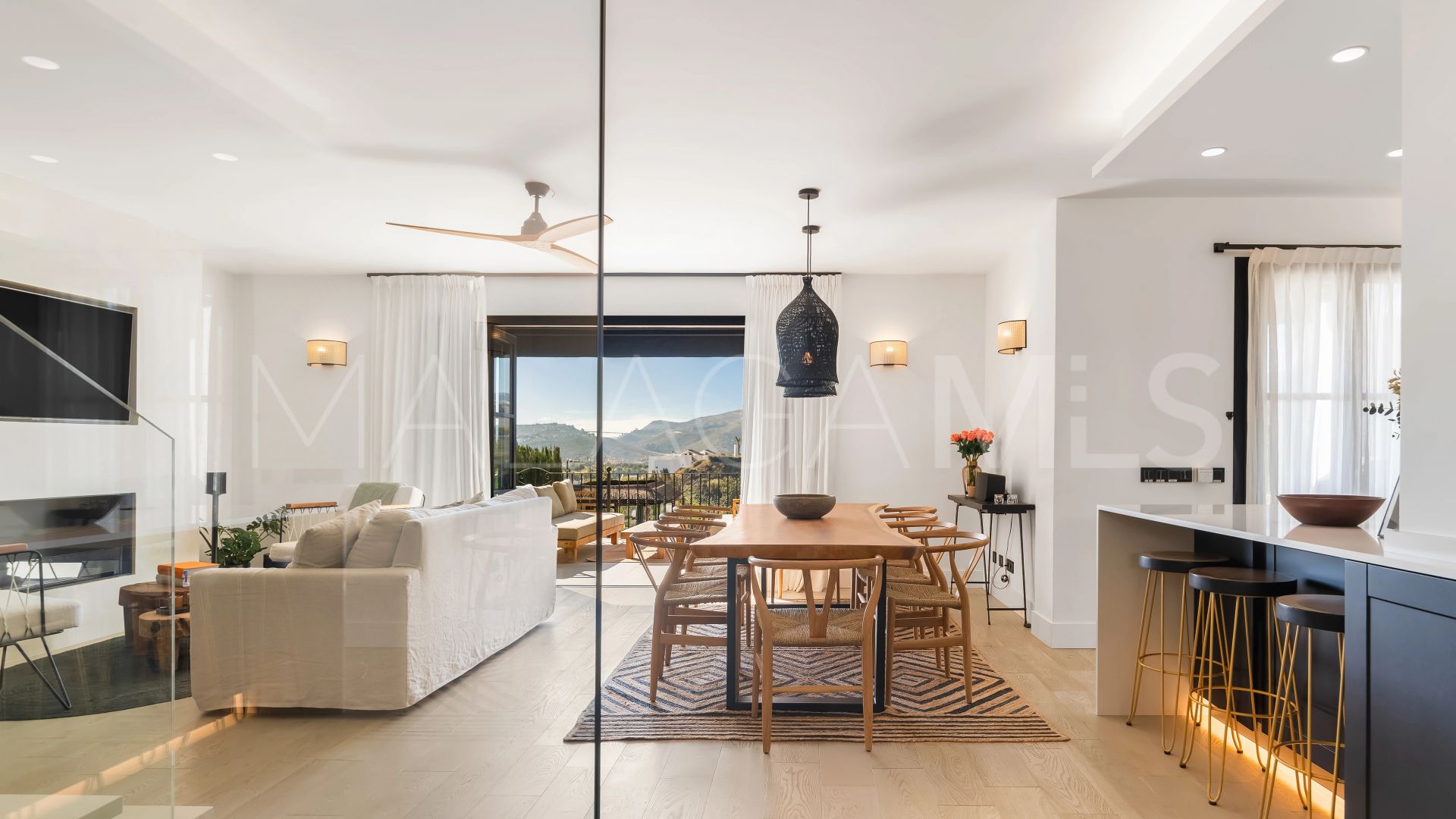 Villa for sale in Puerto del Capitan