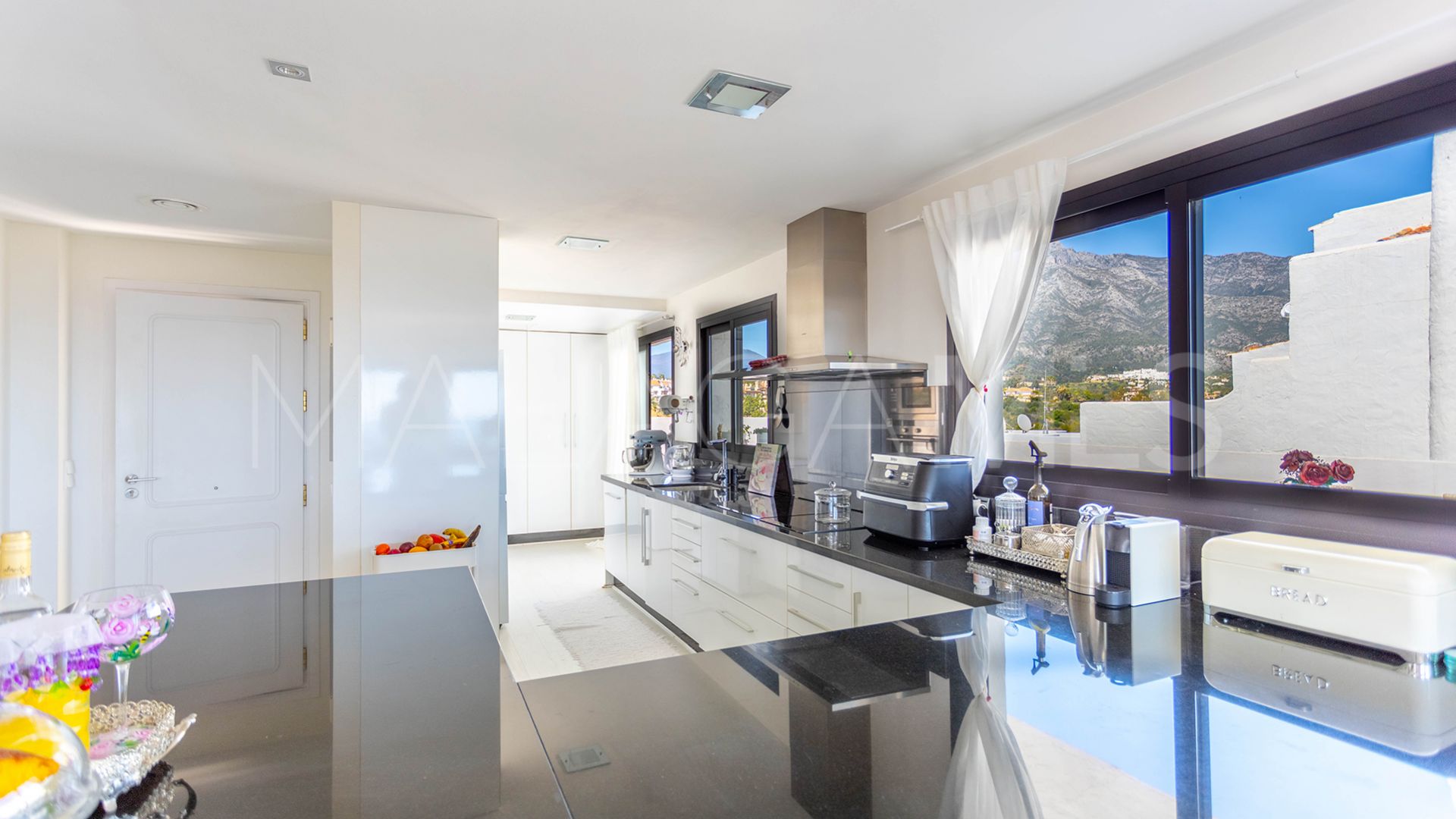 Ático for sale in Coto Real with 3 bedrooms