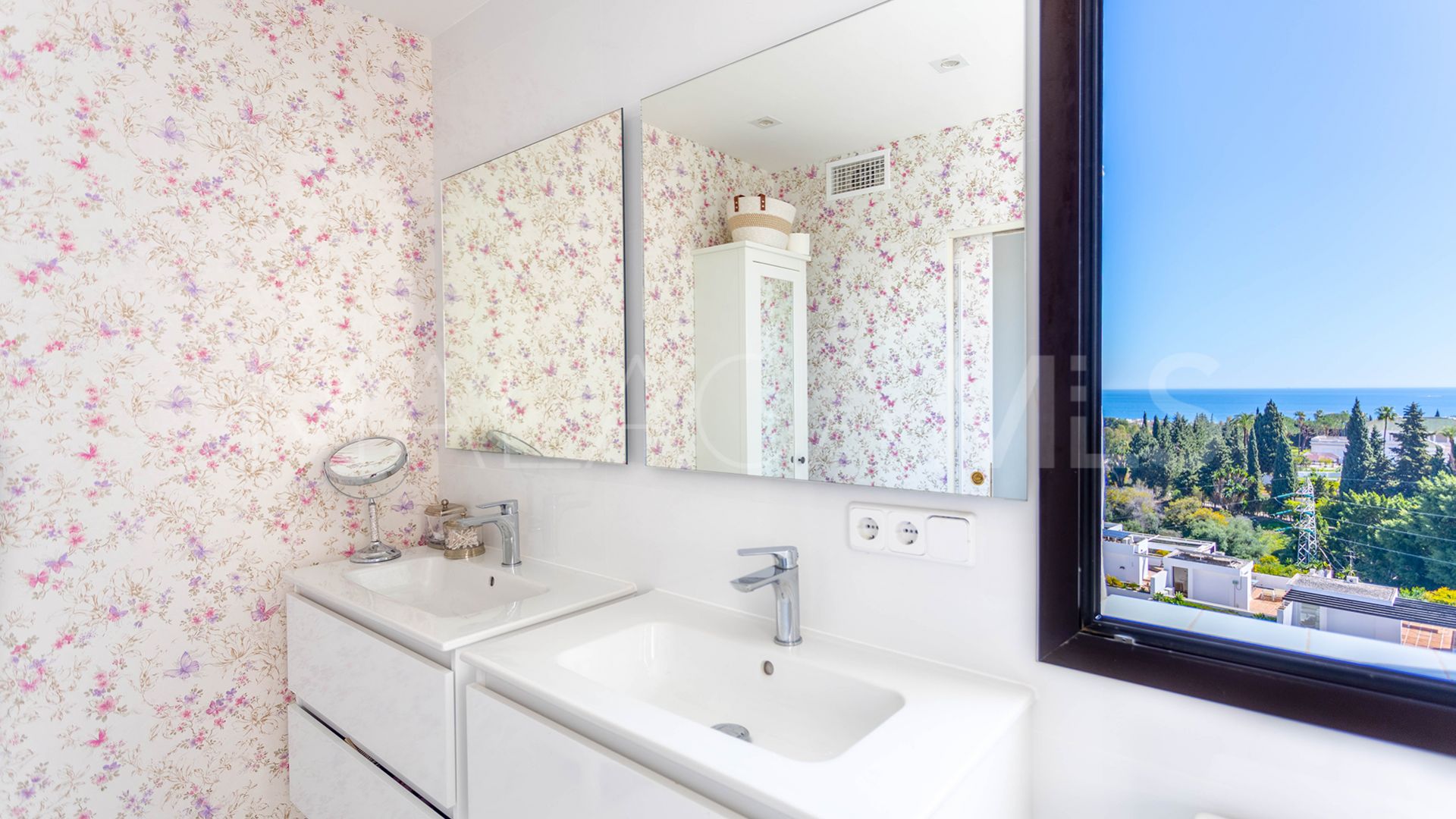 Ático for sale in Coto Real with 3 bedrooms
