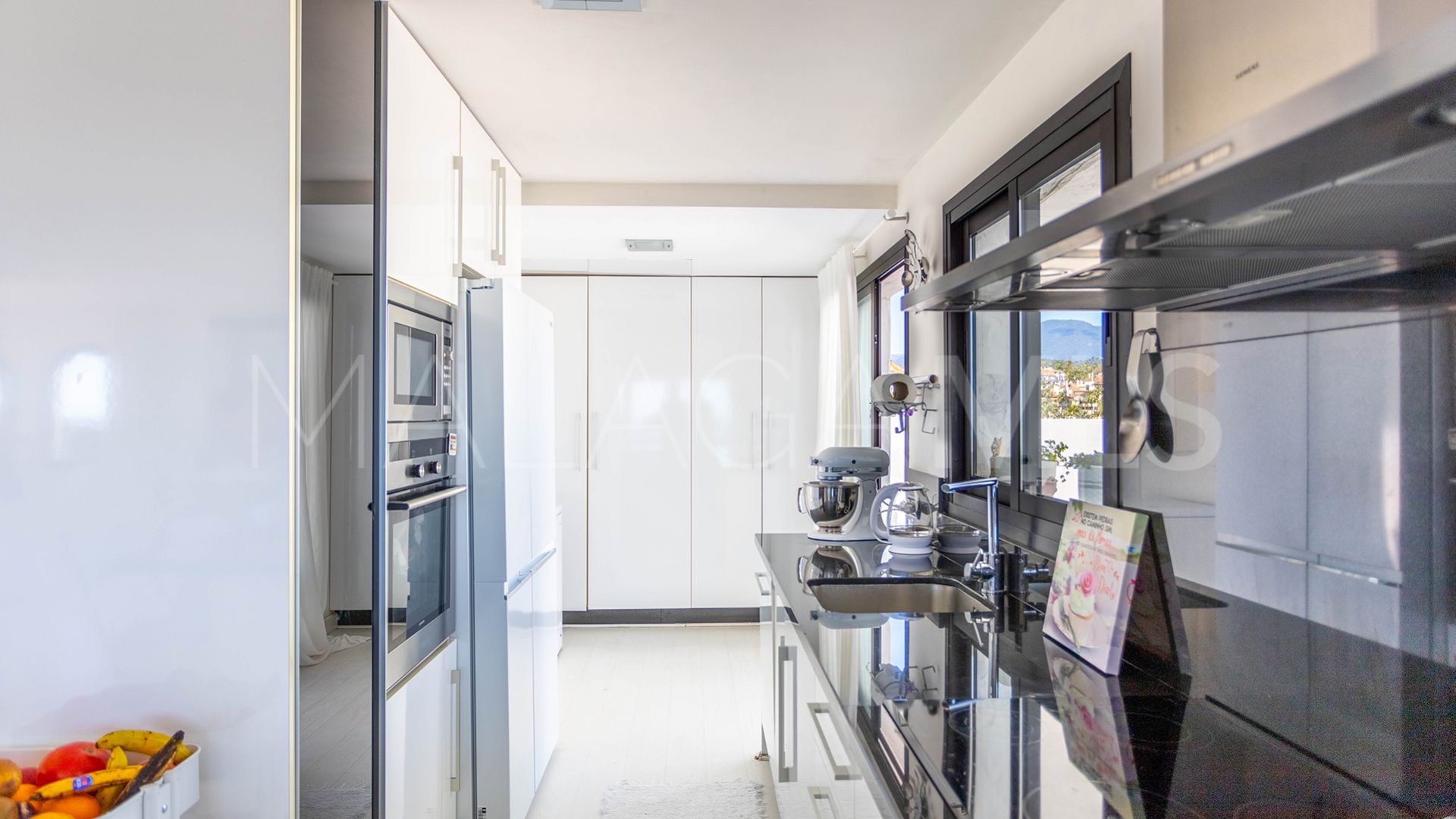 Ático for sale in Coto Real with 3 bedrooms