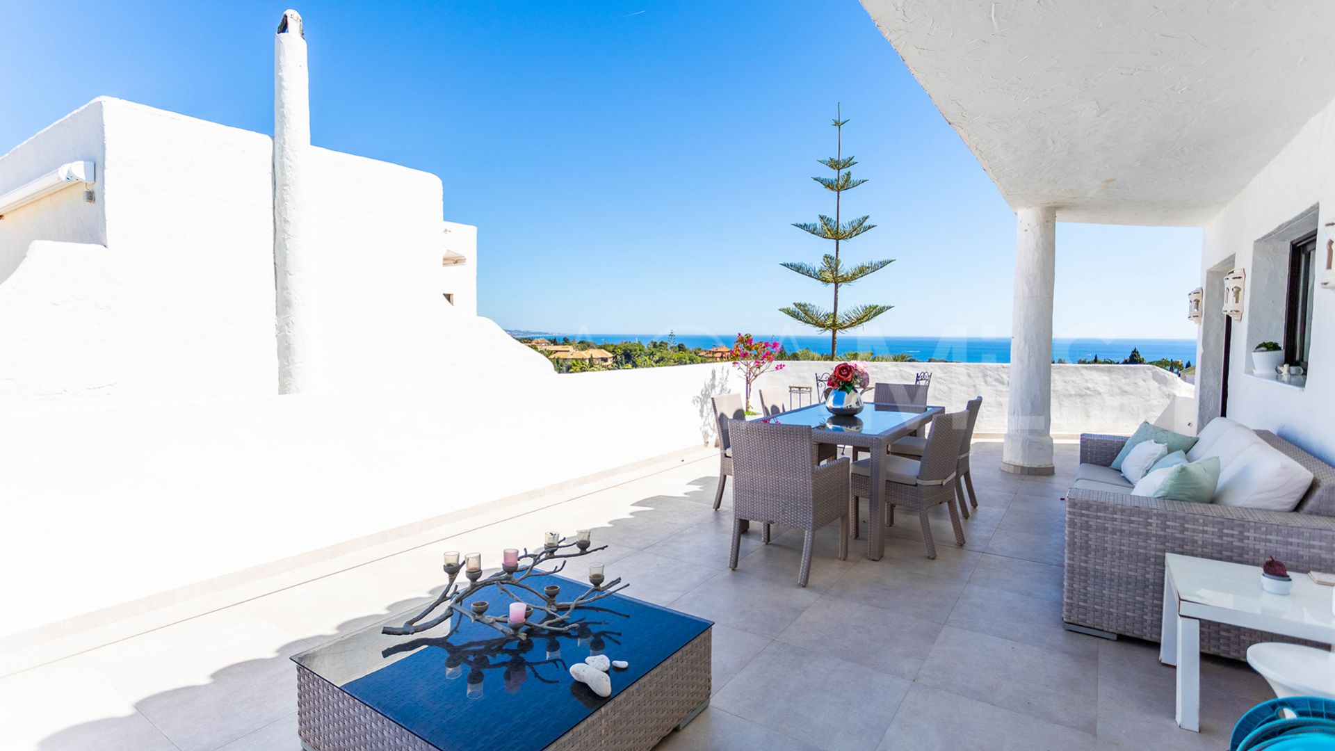 Ático for sale in Coto Real with 3 bedrooms
