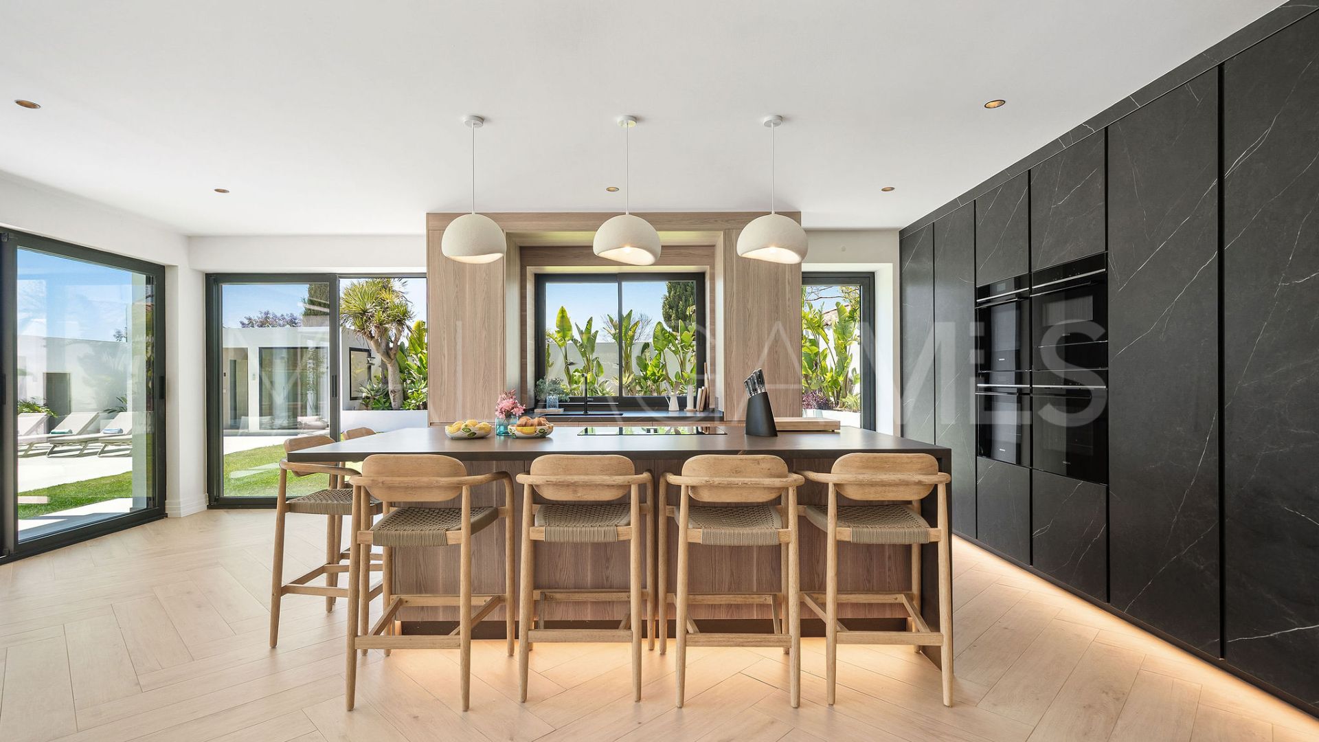 Villa for sale in Bel Air