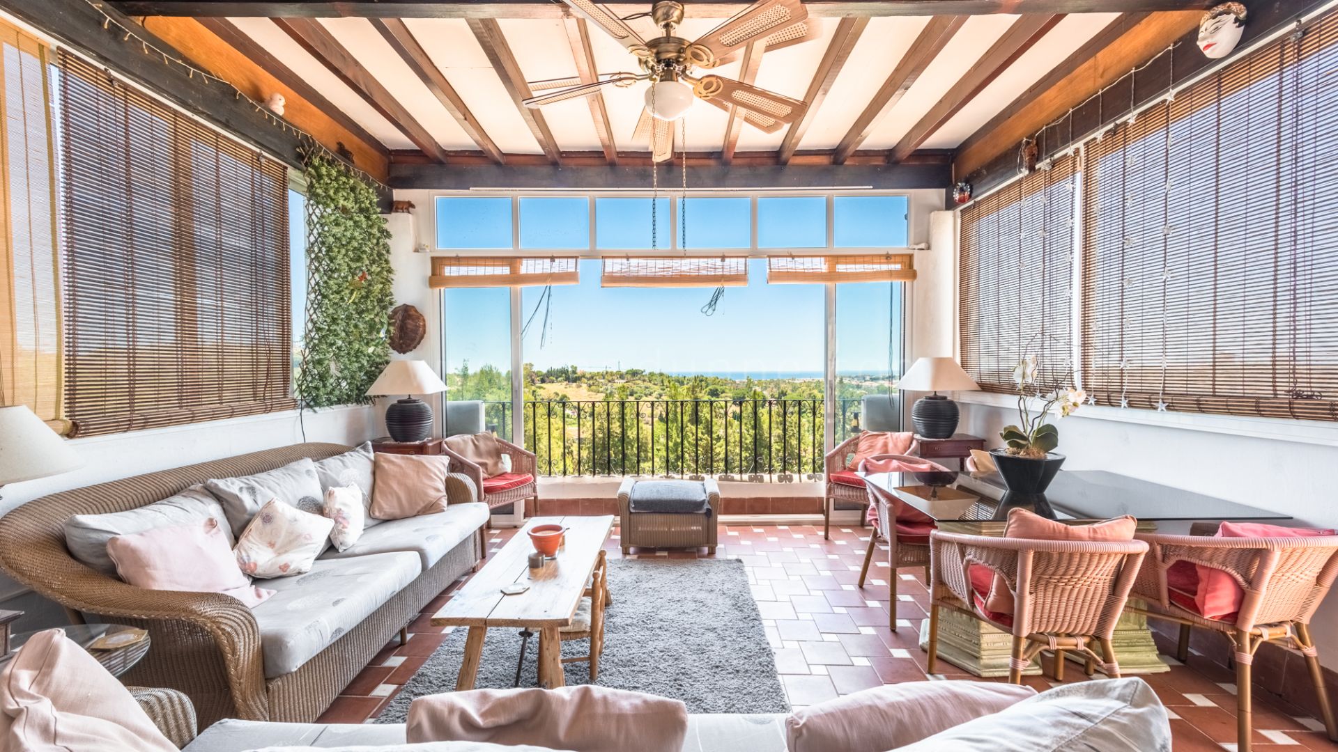 Penthouse en Duplex avec Vue Panoramique à Marbella Golden Mile