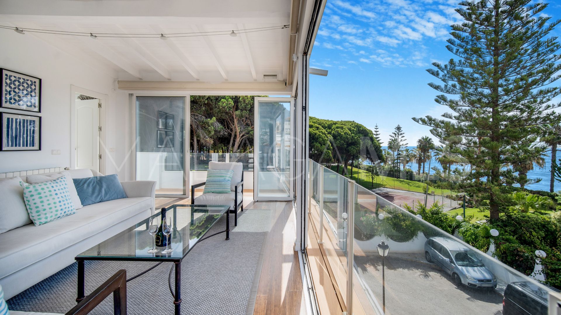 For sale Marbellamar town house with 4 bedrooms