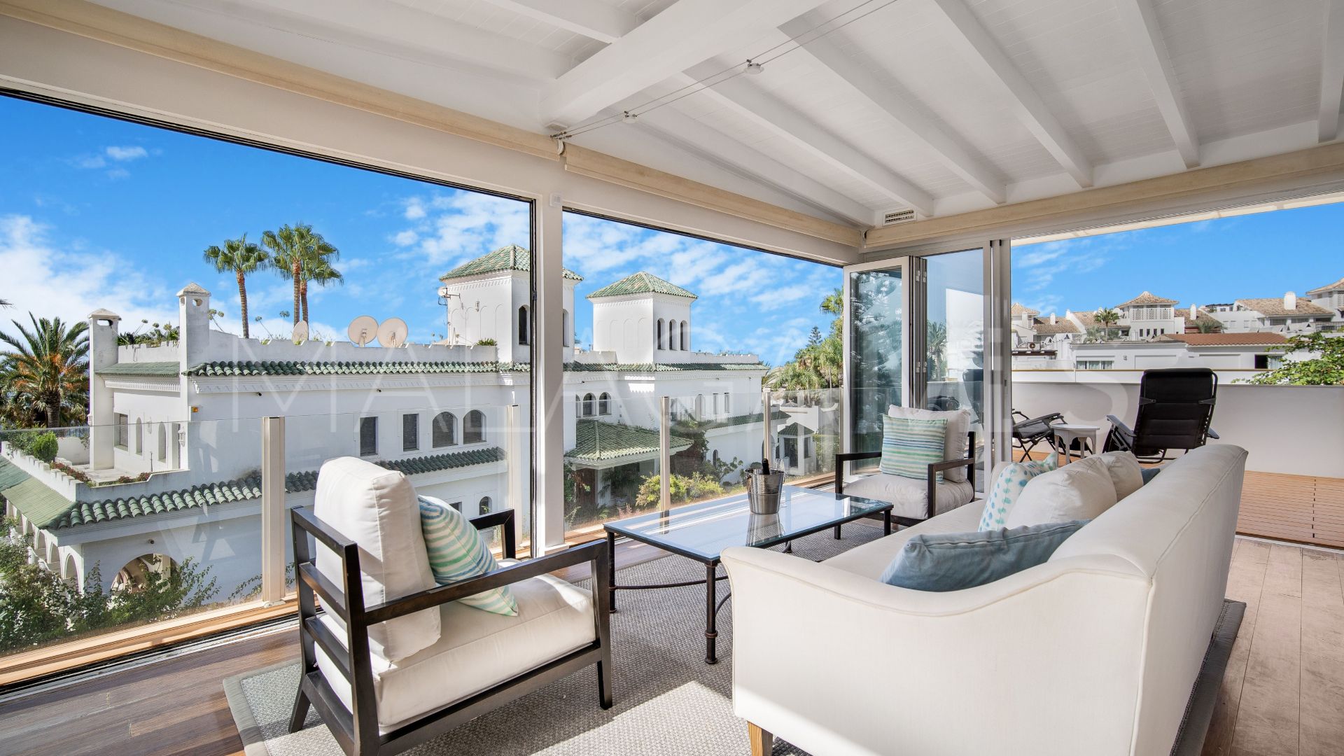 For sale Marbellamar town house with 4 bedrooms