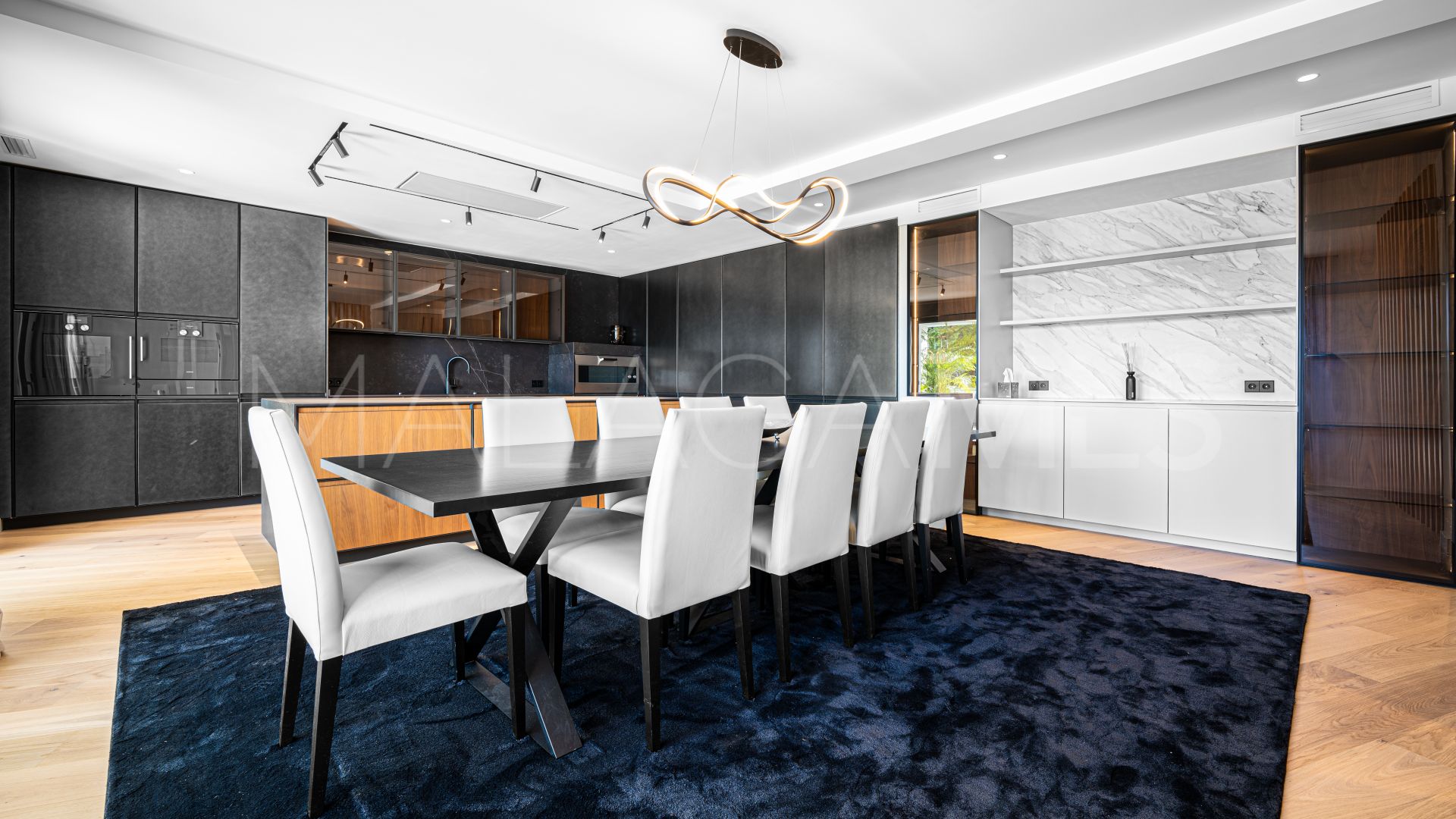 Villa for sale in Nagüeles