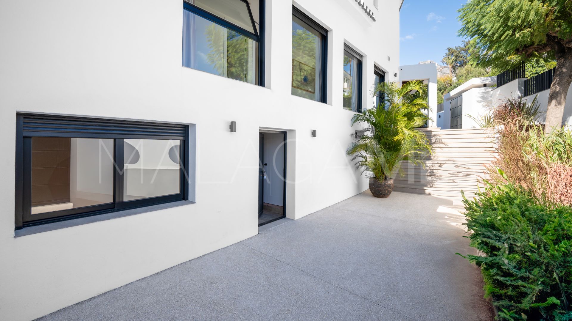 Villa for sale in Nagüeles