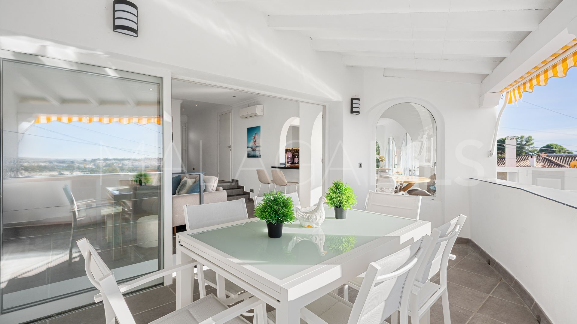 Semi detached villa in Nueva Andalucia for sale