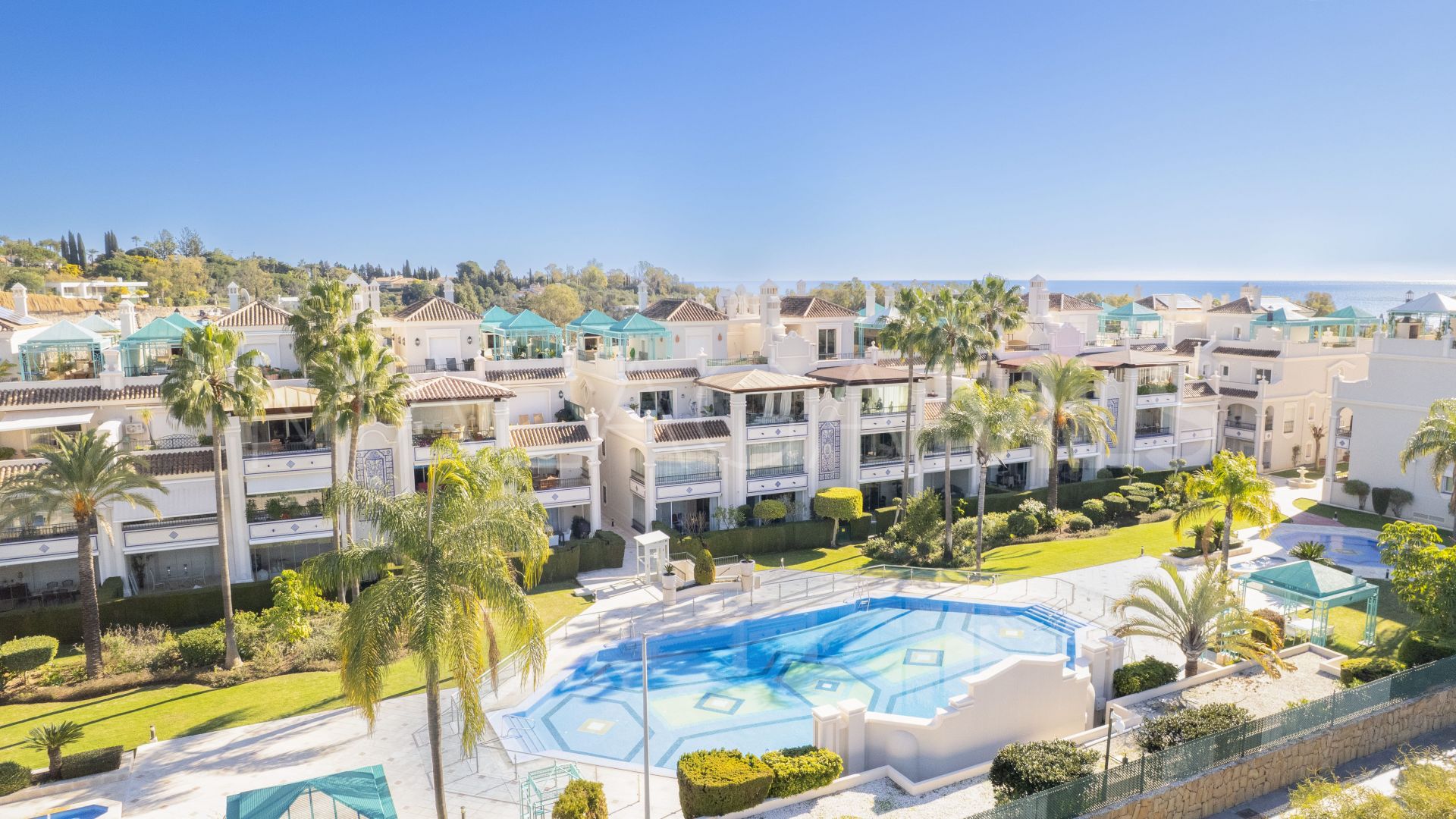 For sale Lomas de Sierra Blanca duplex with 3 bedrooms