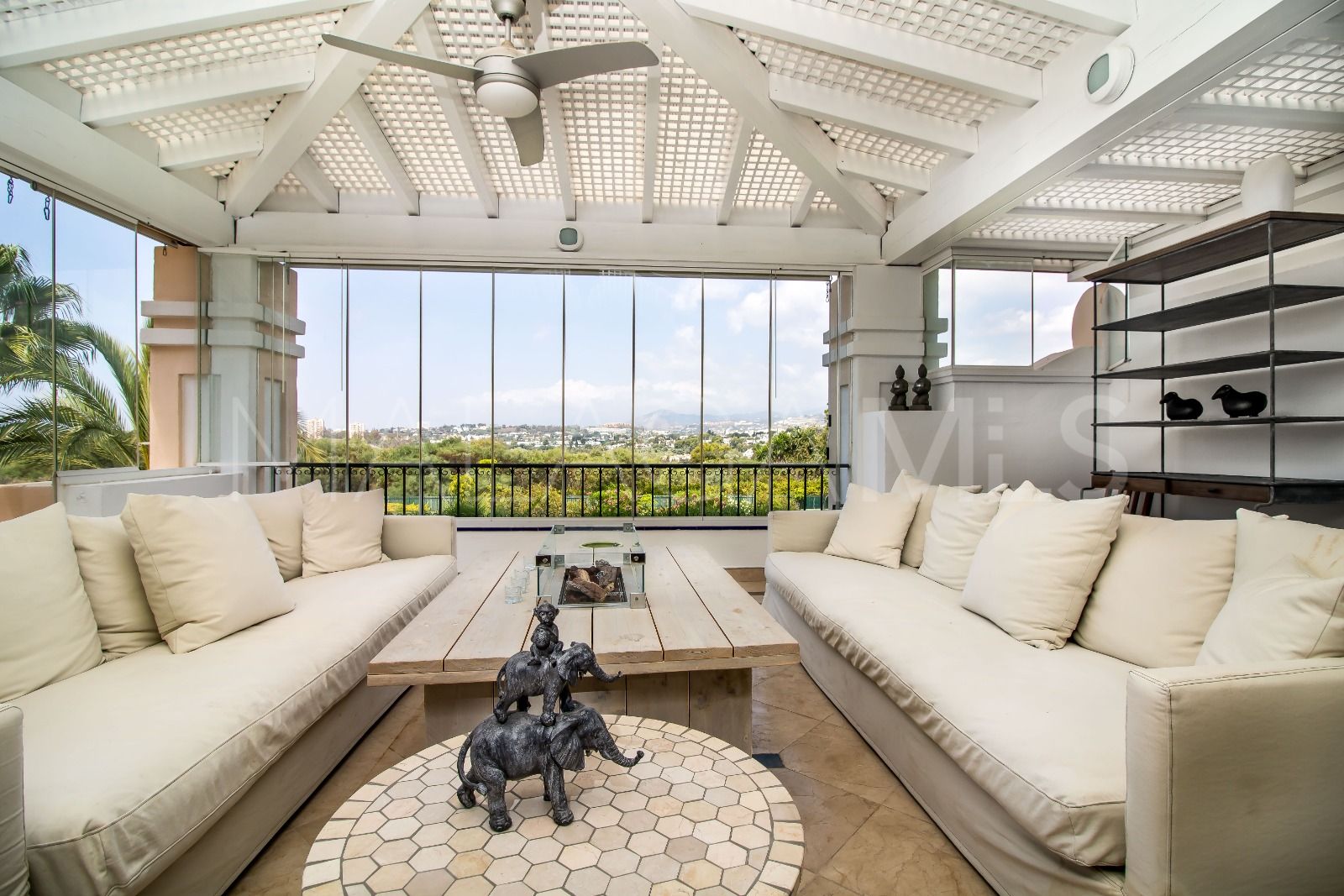 For sale Lomas de Sierra Blanca duplex with 3 bedrooms