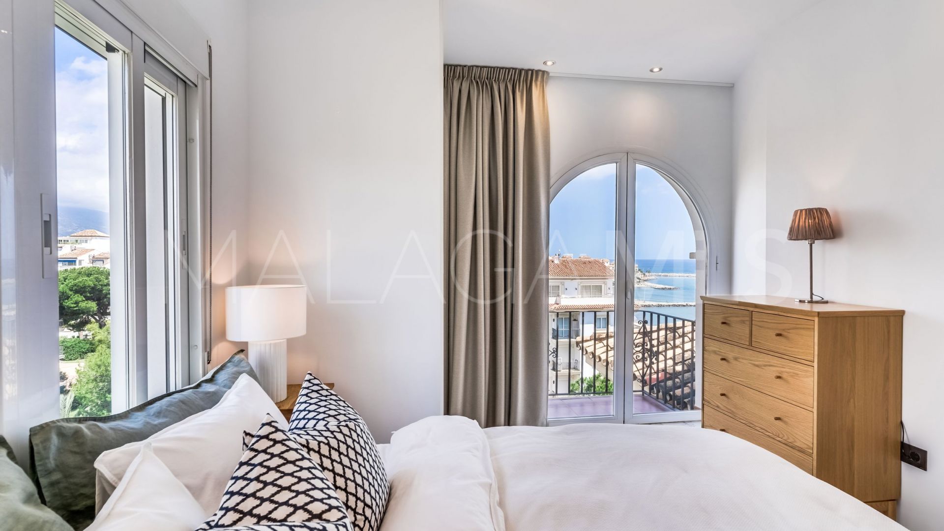 3 bedrooms duplex penthouse for sale in Marbella - Puerto Banus