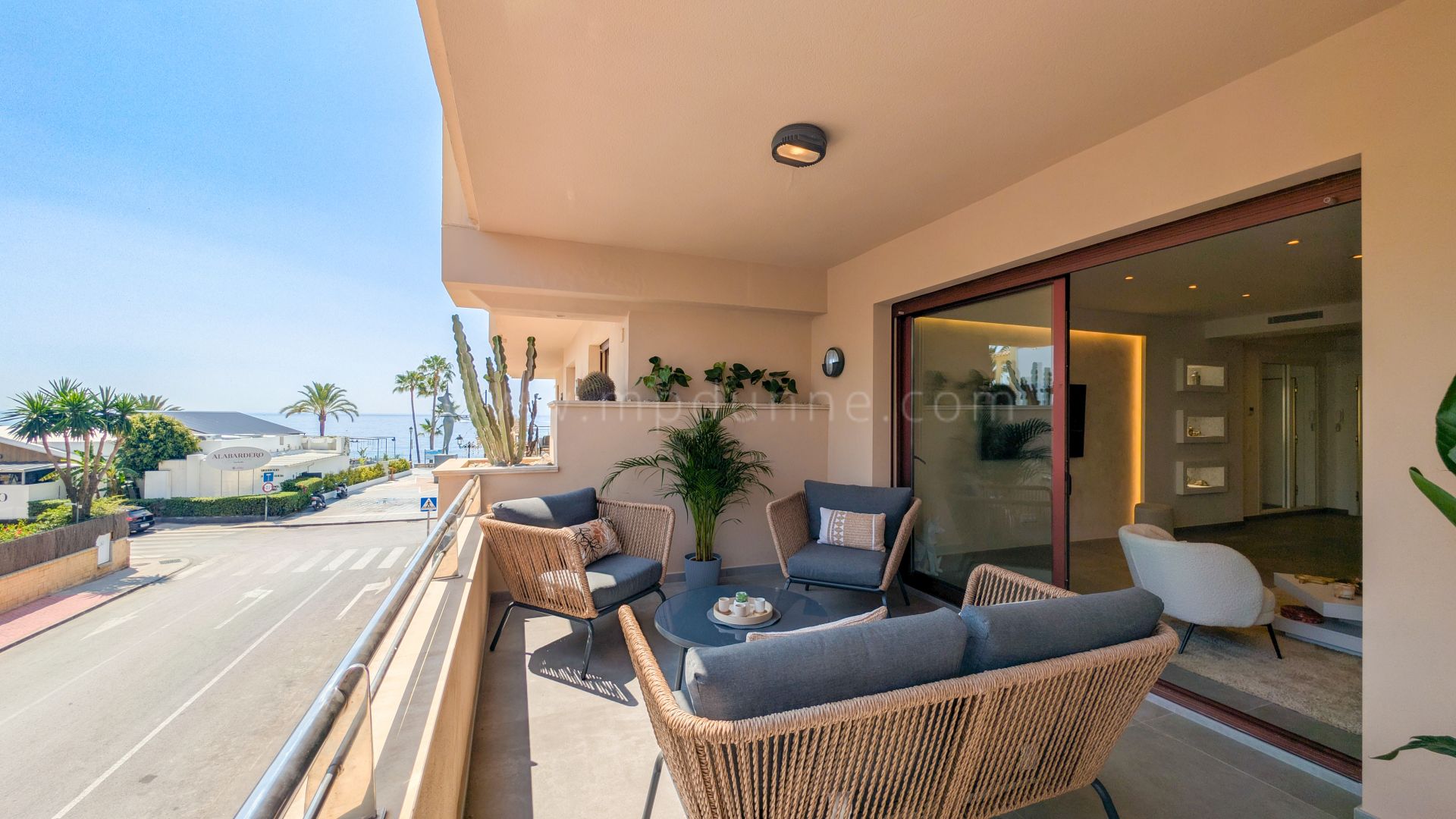 Beachfront Apartment in San Pedro de Alcántara, Marbella