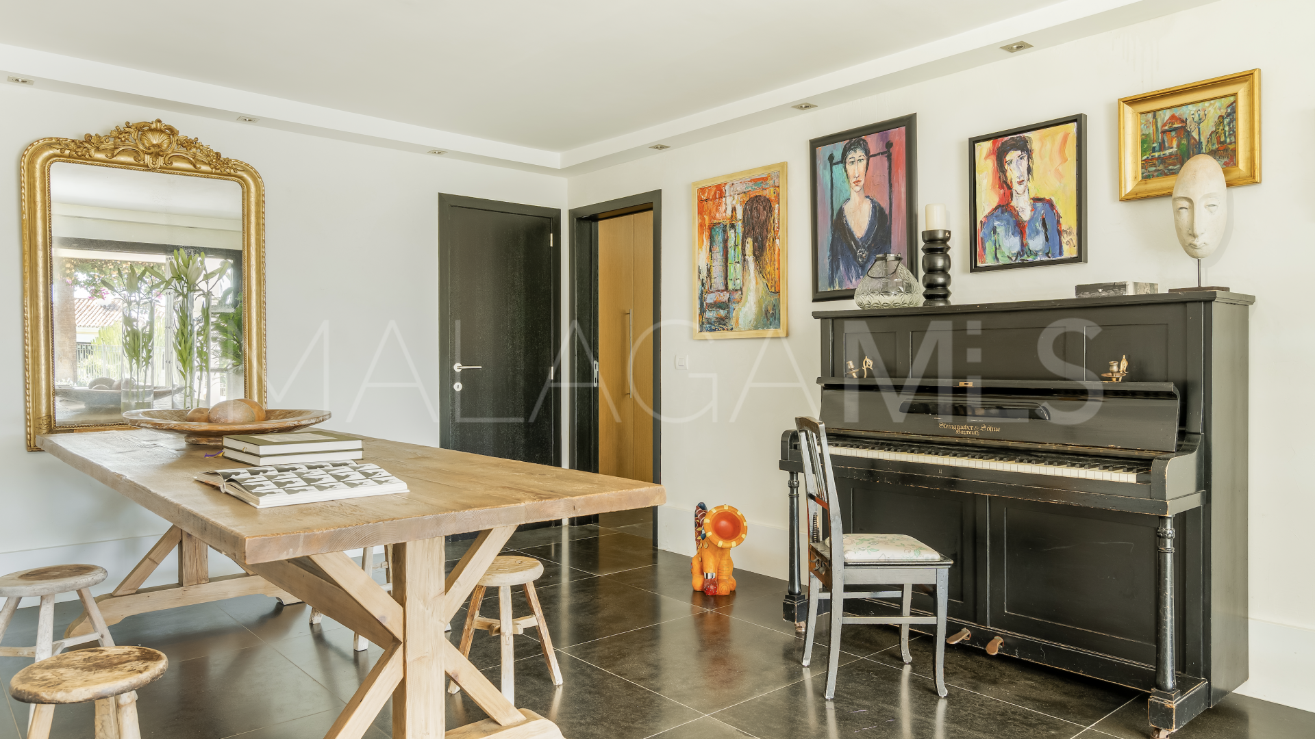 Villa for sale in Paraiso Alto