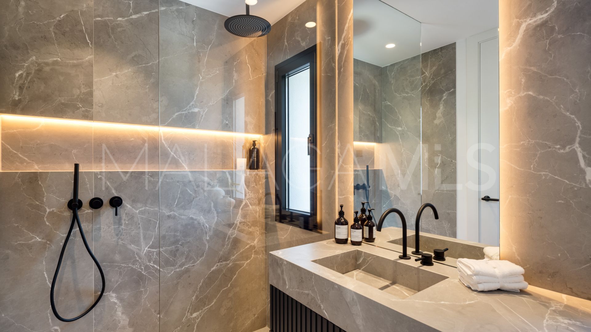 Villa for sale in Los Arqueros