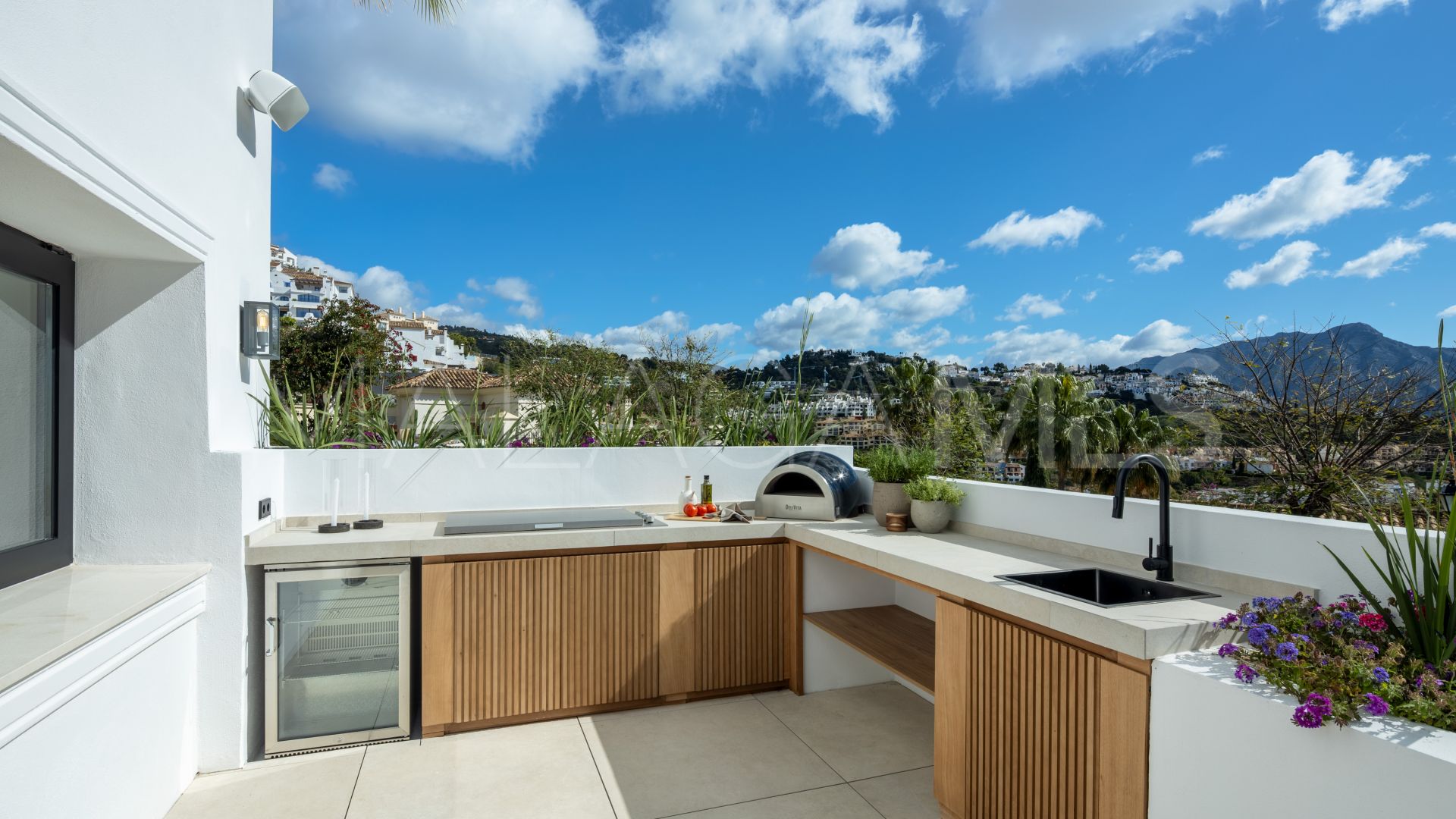 Villa for sale in Los Arqueros