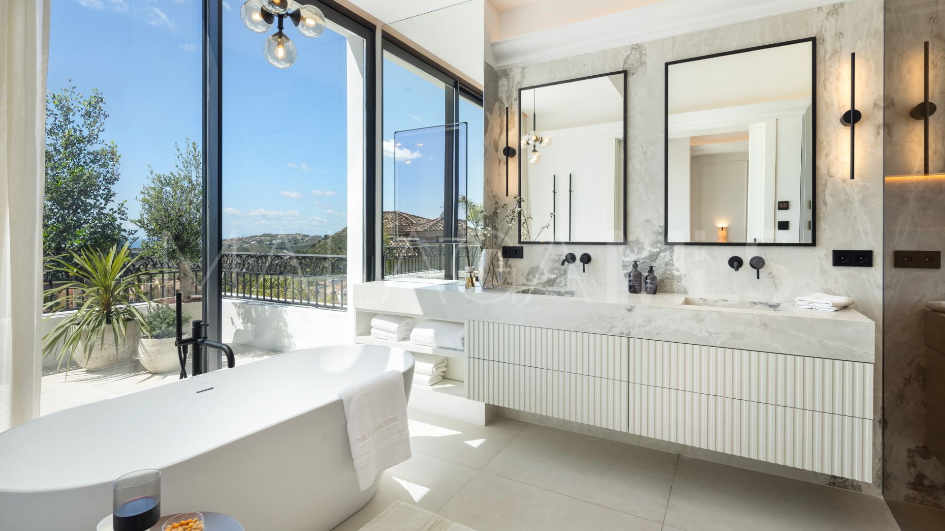 Villa for sale in Los Arqueros