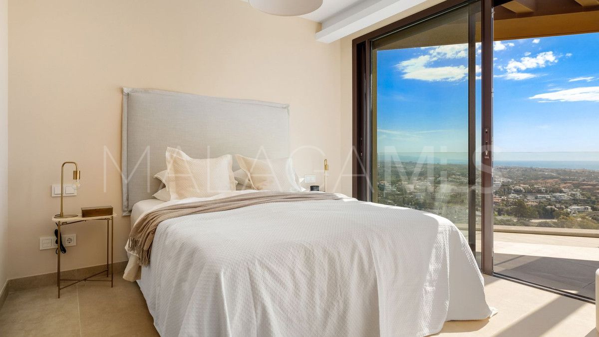 Villa for sale in Marbella City