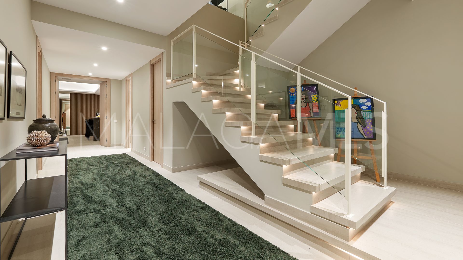 Parvilla for sale in Nueva Andalucia