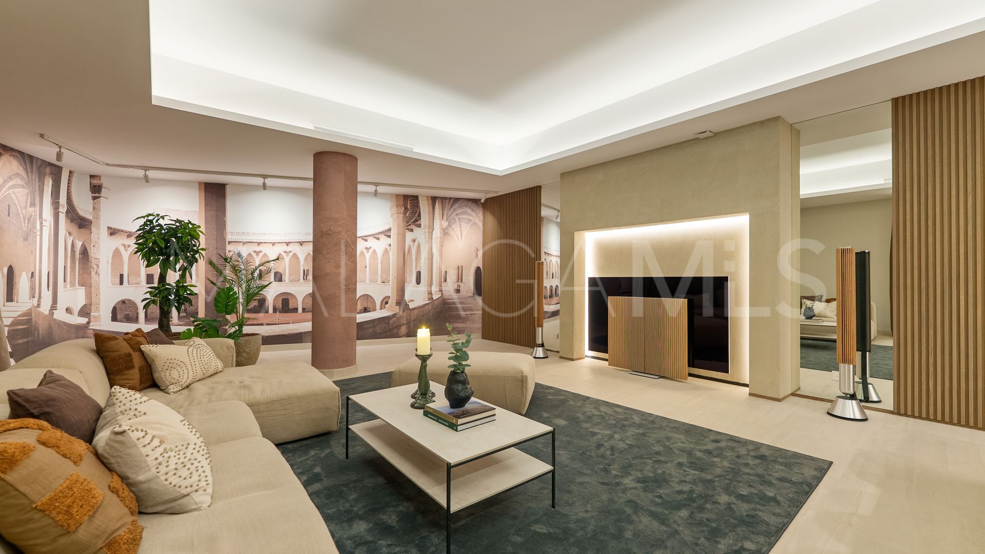 Parvilla for sale in Nueva Andalucia