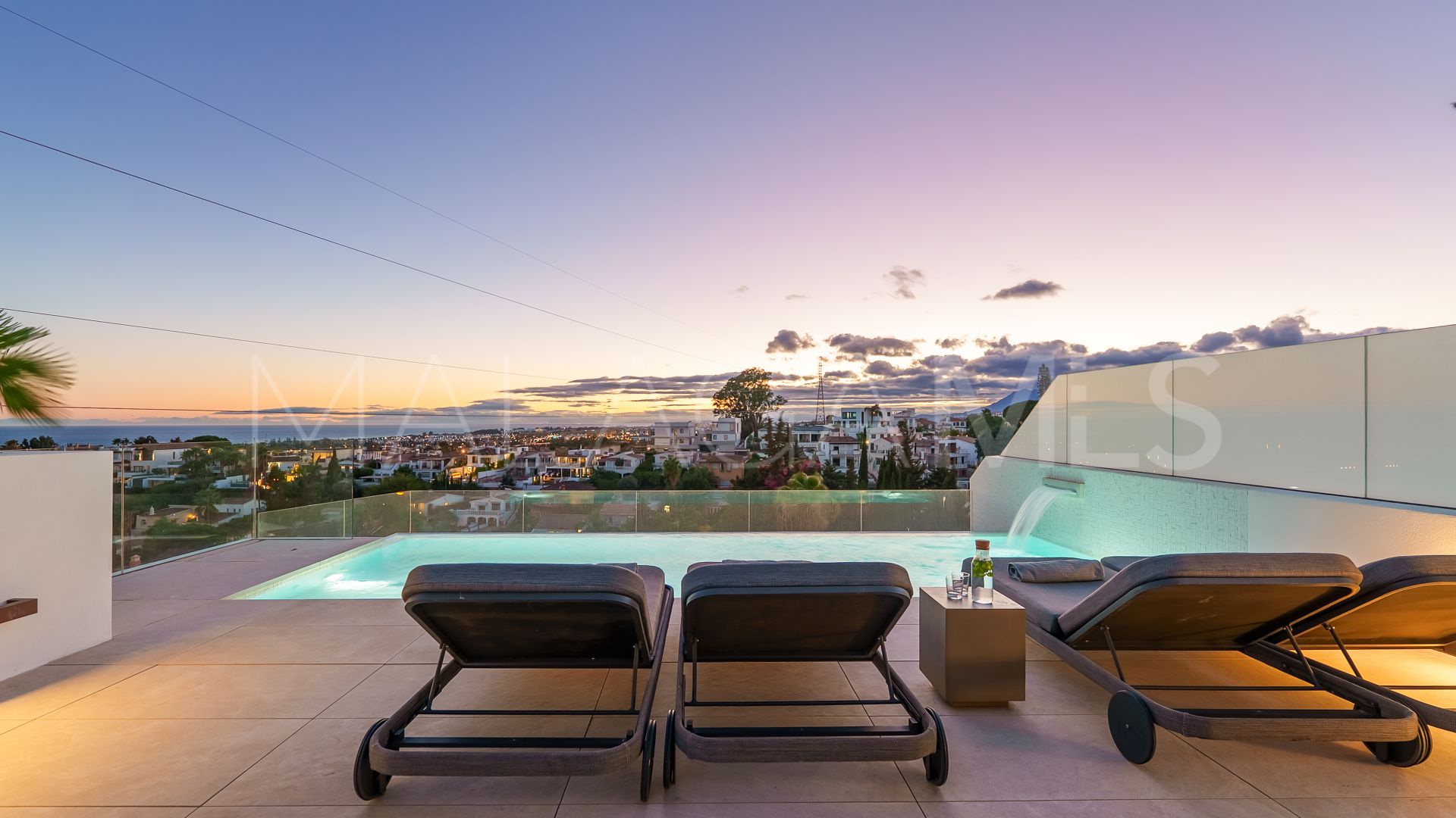 Parvilla for sale in Nueva Andalucia