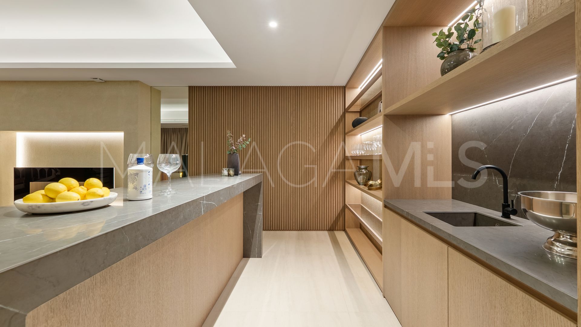 Parvilla for sale in Nueva Andalucia